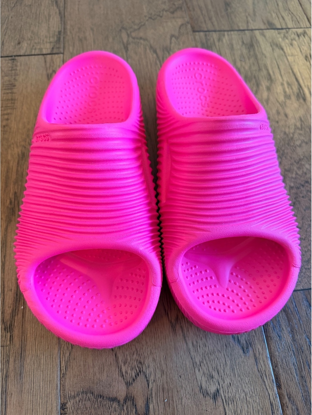 Crocs Classic Pink Slide Sandals Size M6/W8